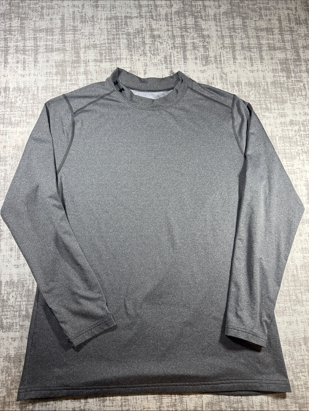 Under Armour Men's Long Sleeve Heather Gray Performance Top sz 2XL 30.5X23.5 PTP